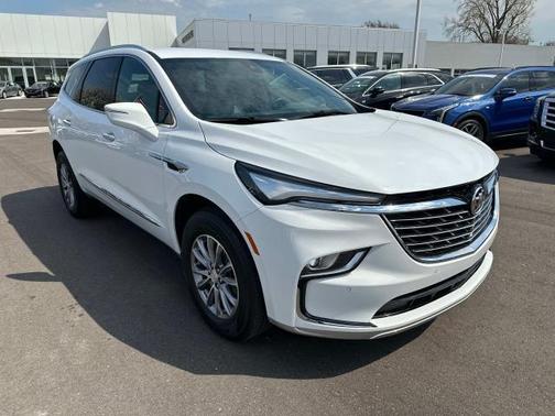 2022 Buick Enclave FWD Essence