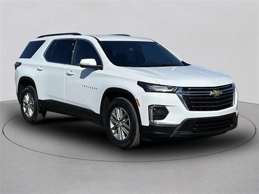 2022 Chevrolet Traverse LT Cloth