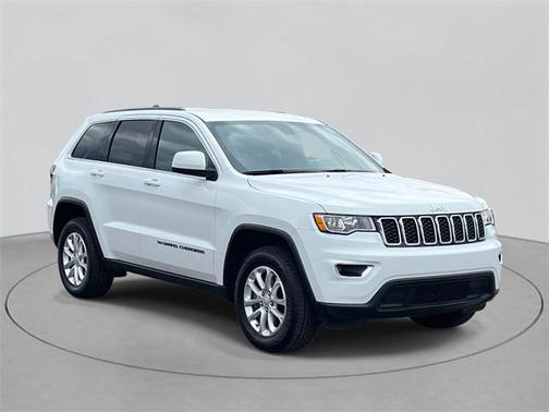 2022 Jeep Grand Cherokee Laredo