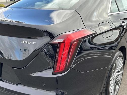 2024 Cadillac CT4 Premium Luxury