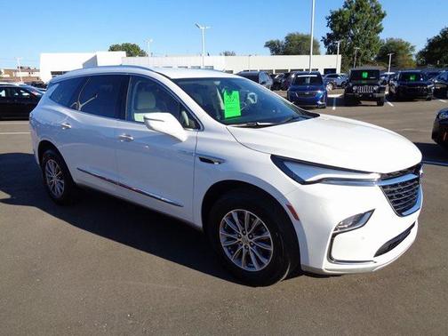 2024 Buick Enclave Essence FWD