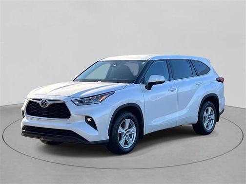 2020 Toyota Highlander LE