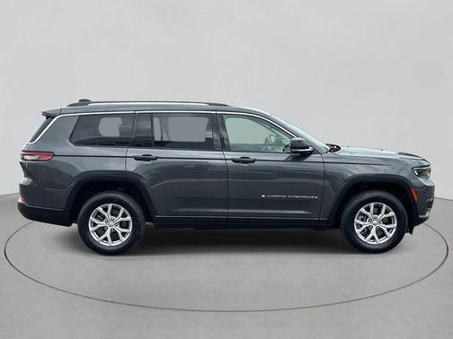 Baltic Gray Metallic Clearcoat 2022 Jeep Grand Cherokee L Limited