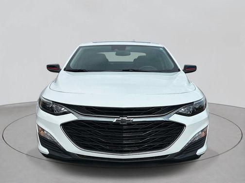 Summit White 2022 Chevrolet Malibu FWD LT