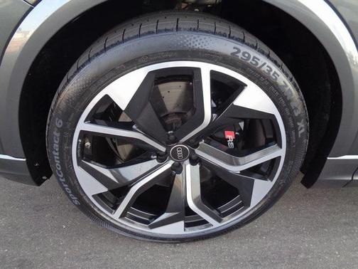 2021 Audi RS Q8 4.0T