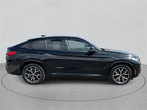 2023 BMW X4 M40i