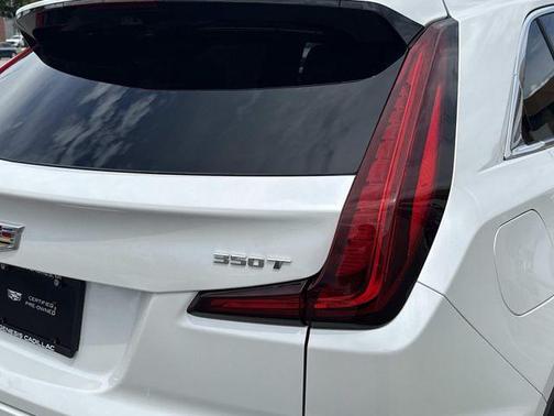 Crystal White Tricoat 2024 Cadillac XT4 Premium Luxury