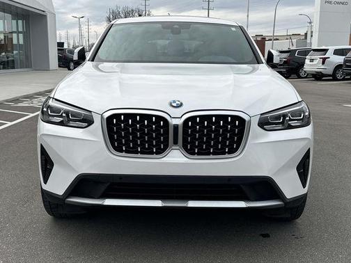2023 BMW X4 xDrive30i