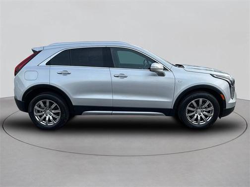 2022 Cadillac XT4 Premium Luxury