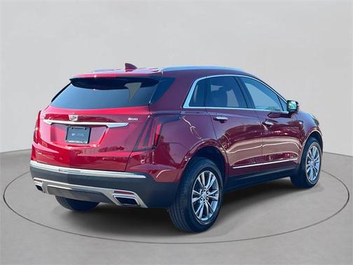 2022 Cadillac XT5 Premium Luxury
