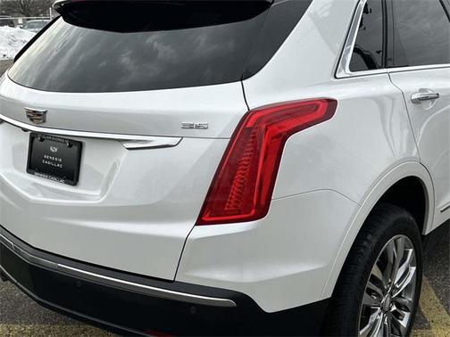 2017 Cadillac XT5 Premium Luxury