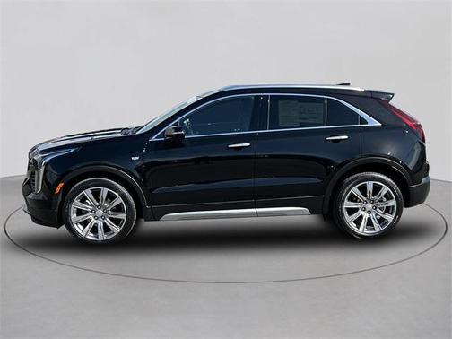 2022 Cadillac XT4 Premium Luxury