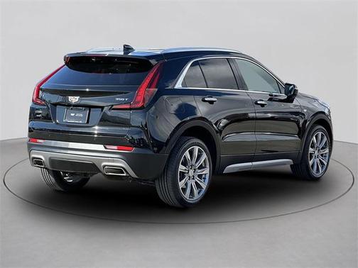 2022 Cadillac XT4 Premium Luxury