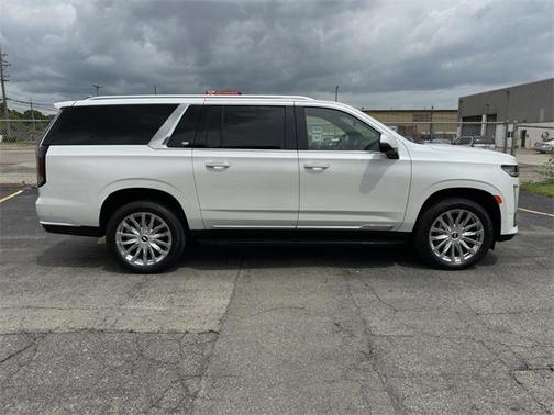 2024 Cadillac Escalade ESV Premium Luxury