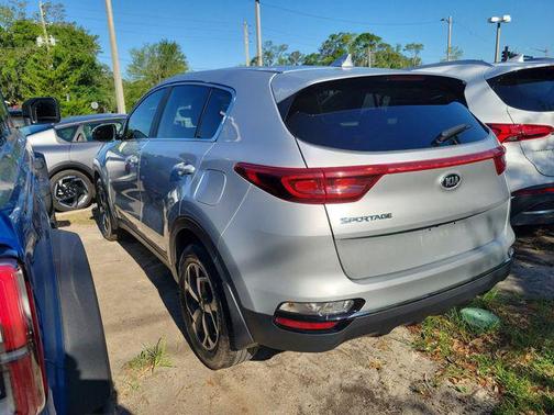 Sparkling Silver 2020 Kia Sportage LX