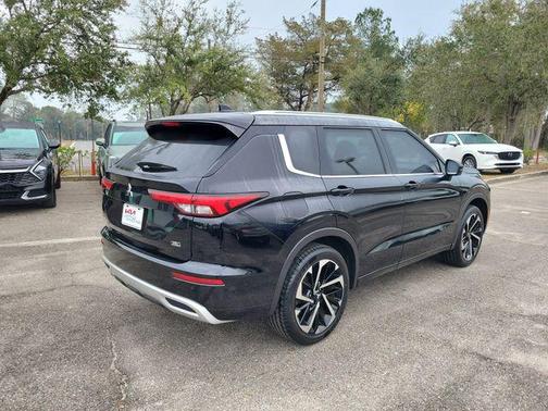 2022 Mitsubishi Outlander SEL Special Edition 2WD