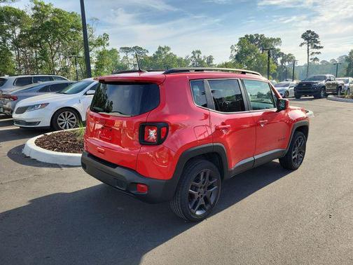 Colorado Red Clearcoat 2022 Jeep Renegade Latitude