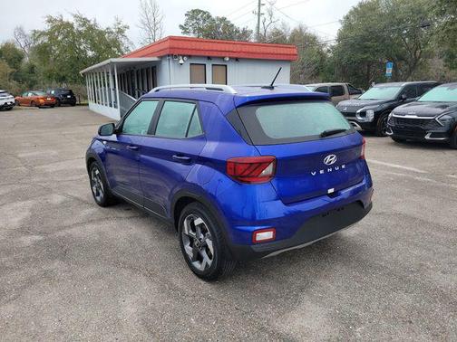 2025 Hyundai VENUE Limited