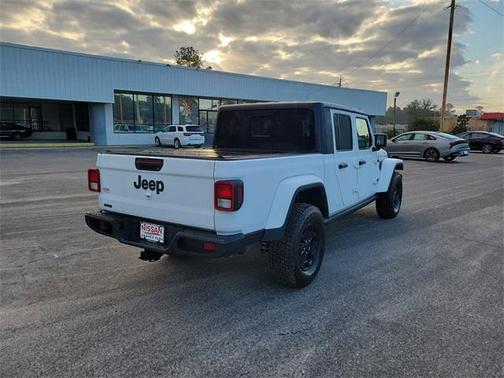 2021 Jeep Gladiator Willys 4x4