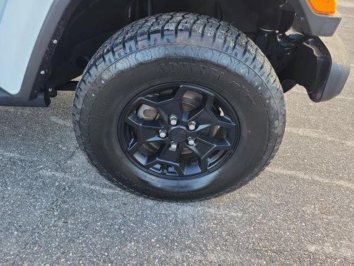 2021 Jeep Gladiator Willys 4x4