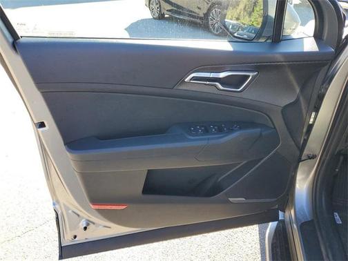 2025 Kia Sportage Hybrid LX