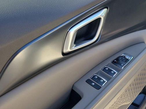 Snow White Pearl 2026 Kia Carnival LXS