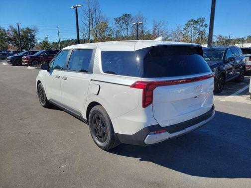 Snow White Pearl 2026 Kia Carnival LXS