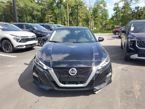 2022 Nissan Altima 2.5 SV