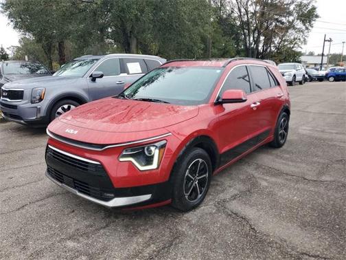 2023 Kia Niro SX