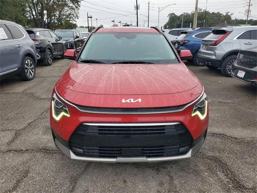 2023 Kia Niro SX