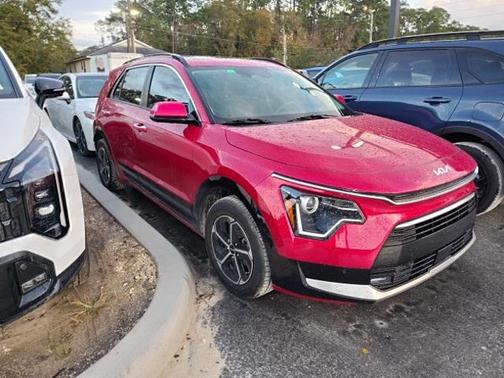 2023 Kia Niro SX