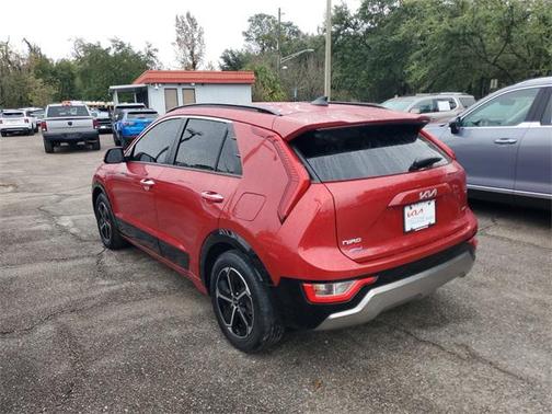 2023 Kia Niro SX