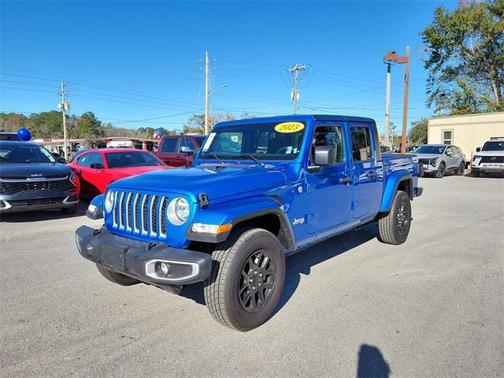 2023 Jeep Gladiator Overland