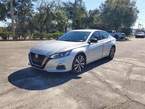 2021 Nissan Altima SR FWD