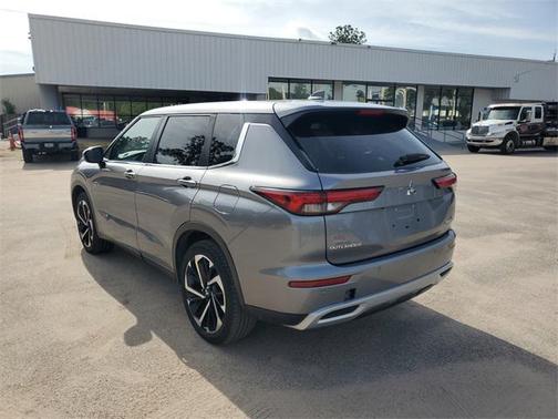 2023 Mitsubishi Outlander PHEV SE S-AWC