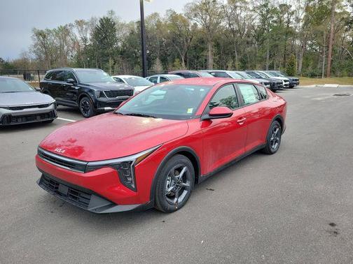 2026 Kia K4 LXS
