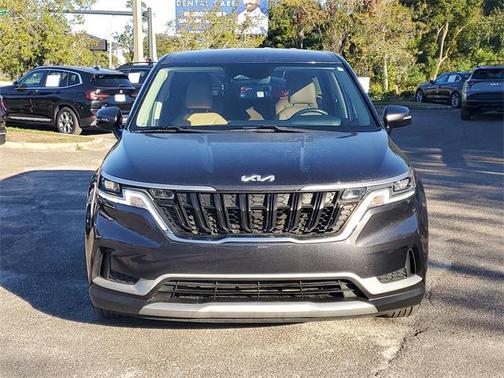 2023 Kia Carnival LX