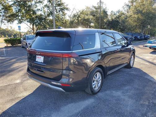 2023 Kia Carnival LX