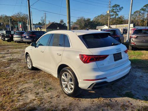 2024 Audi Q3 Premium 45 TFSI S line quattro Tiptronic