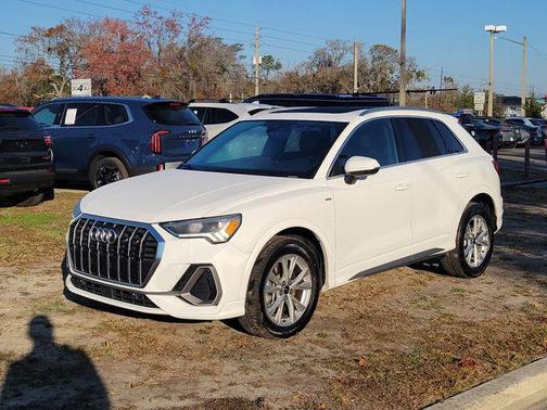 2024 Audi Q3 Premium 45 TFSI S line quattro Tiptronic