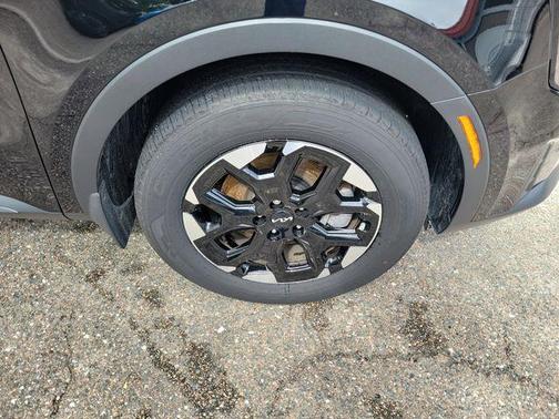Ebony Black 2025 Kia Sorento S