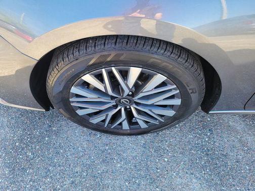 Gun Metallic 2024 Nissan Altima 2.5 SV