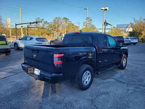 2022 Nissan Frontier S