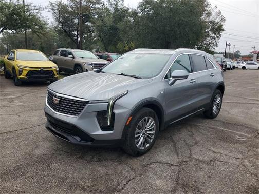 2024 Cadillac XT4 Premium Luxury