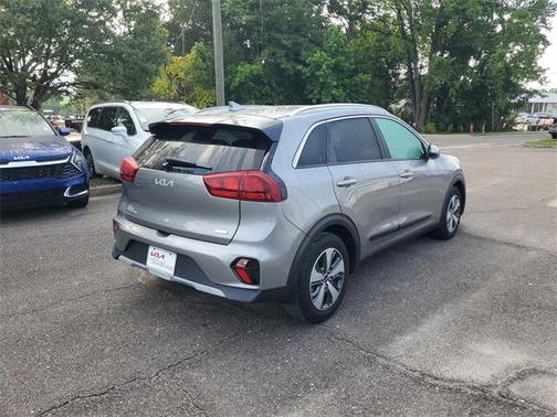 2022 Kia Niro LX