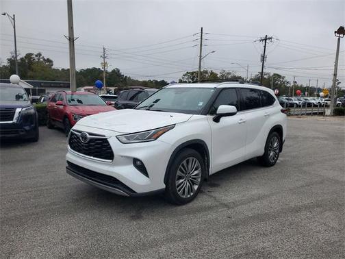 2022 Toyota Highlander Platinum