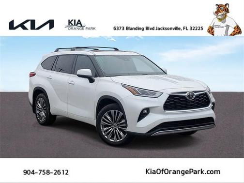 2022 Toyota Highlander Platinum