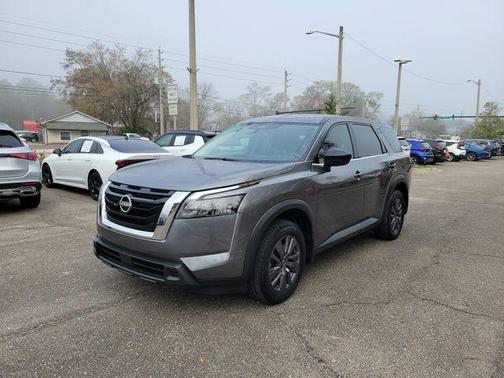 2024 Nissan Pathfinder S 4WD