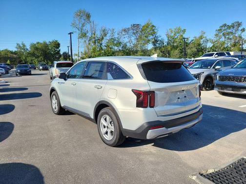 Ivory Silver 2026 Kia Sorento LX