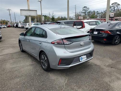 2022 Hyundai IONIQ Plug-In Hybrid SE